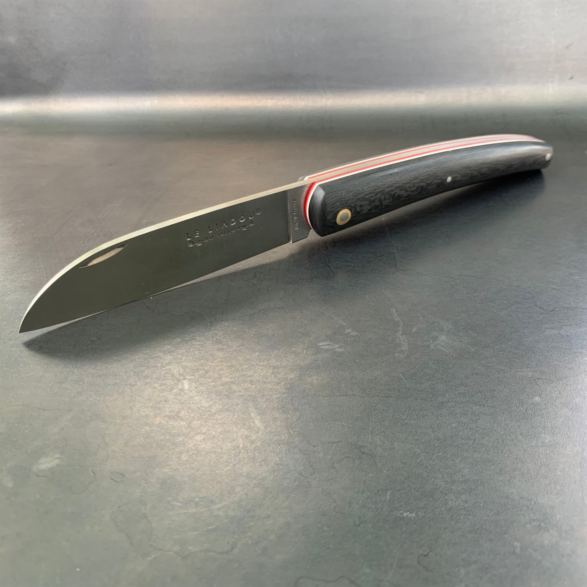 Liadou Racing en Fibre de carbone & platines en G10 blanc/rouge "Lightweight"
