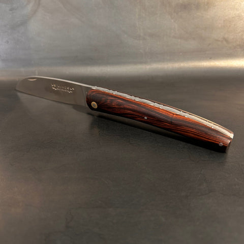 Liadou Exception in Ebony with Chiseled Plates