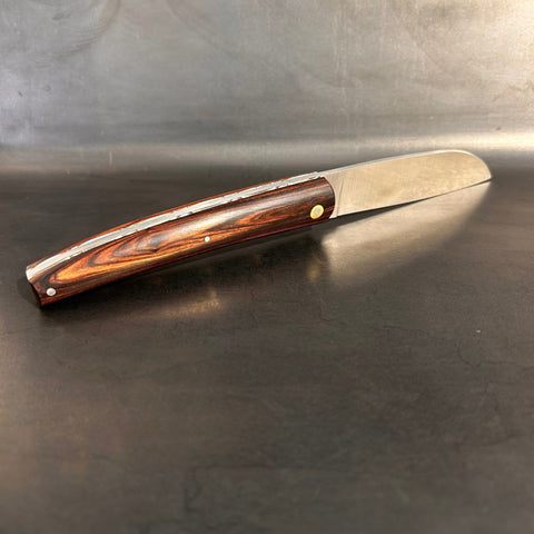 Liadou Exception in Ebony with Chiseled Plates