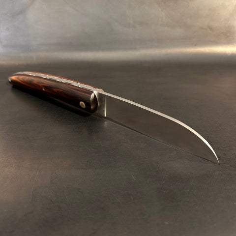 Liadou Exception in Ebony with Chiseled Plates