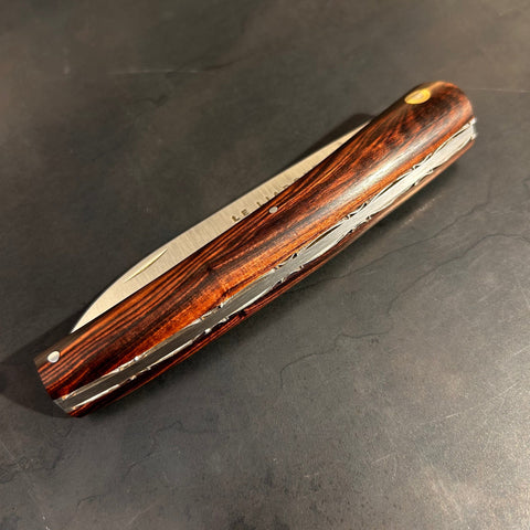 Liadou Exception in Ebony with Chiseled Plates