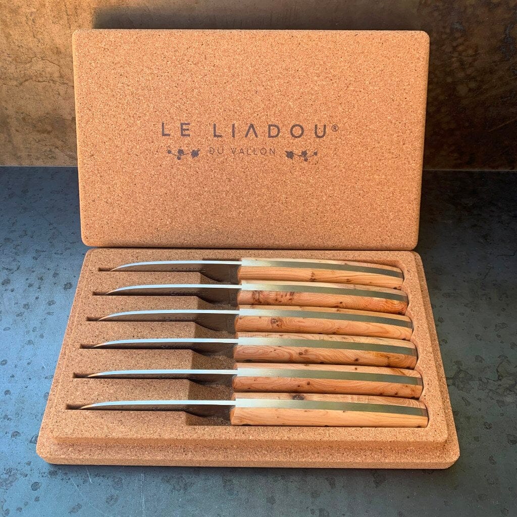 Coffret de couteaux de table en genevrier