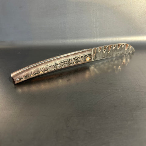 Liadou Exception in carbon fiber/copper, chiselled copper plates &amp; stainless steel Damascus blade