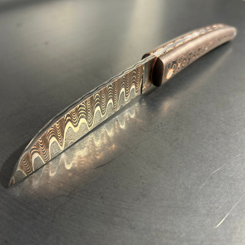 Liadou Exception in carbon fiber/copper, chiselled copper plates &amp; stainless steel Damascus blade