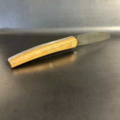 Liadou Exception in Cask Oak with Chiselled Plates & Damascus Blade