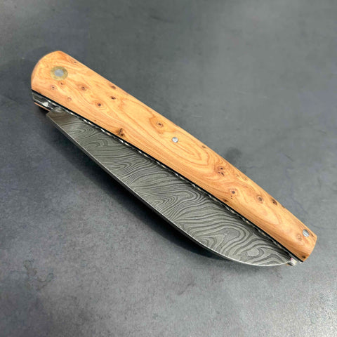 Liadou Exception in Juniper & Carbon Damascus Blade