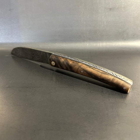 Liadou Exception in Vallon Walnut & Chiseled Plates