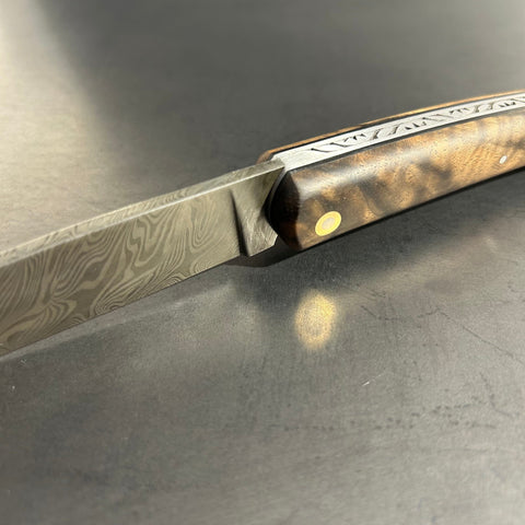 Liadou Exception in Vallon Walnut & Chiseled Plates