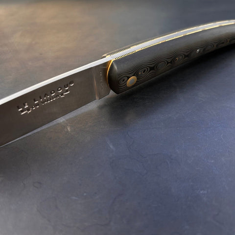 Liadou Exception in Carbon Fiber / Brass with Chiselled Brass Plates