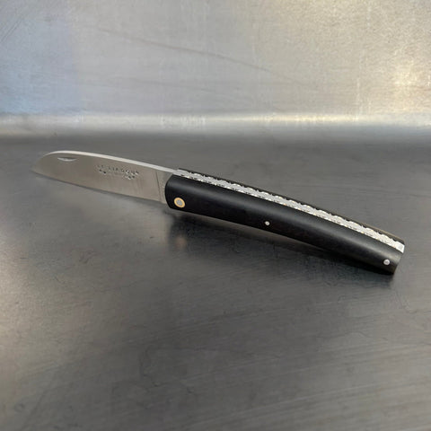Liadou Exception in Ebony with Chiseled Plates