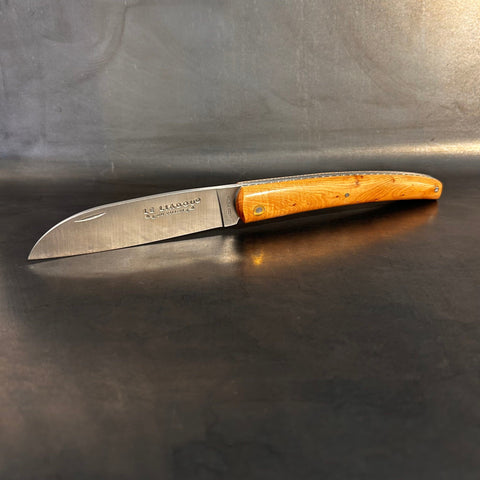 Liadou ® Exception in Juniper & Chiseled Plates