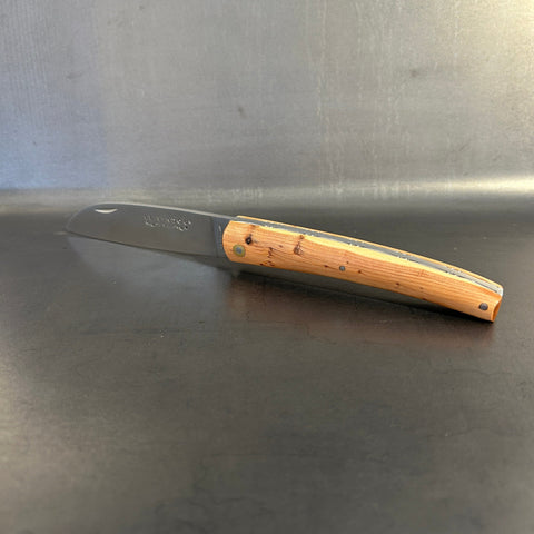Liadou ® Exception in Juniper & Chiseled Plates