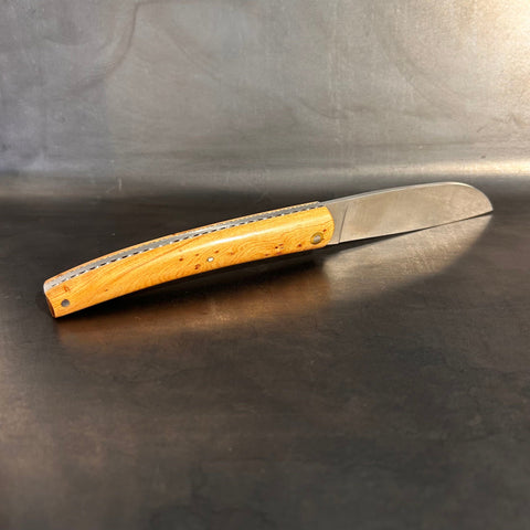 Liadou ® Exception in Juniper & Chiseled Plates