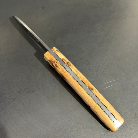 Liadou ® Exception in Juniper & Chiseled Plates