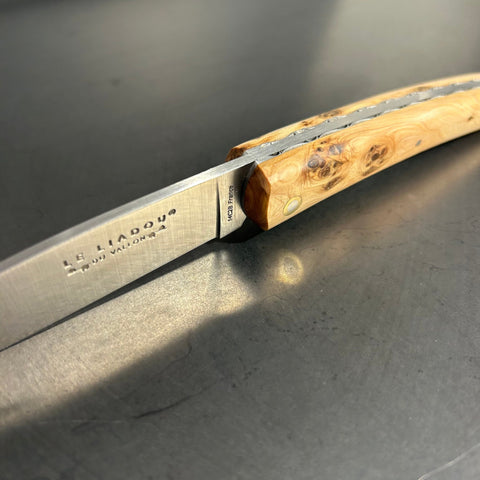 Liadou ® Exception in Juniper & Chiseled Plates