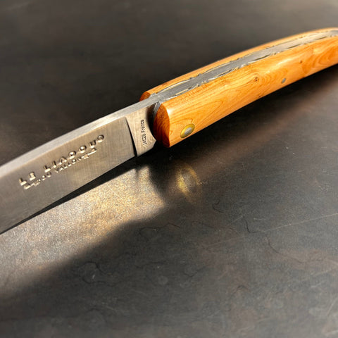 Liadou ® Exception in Juniper & Chiseled Plates