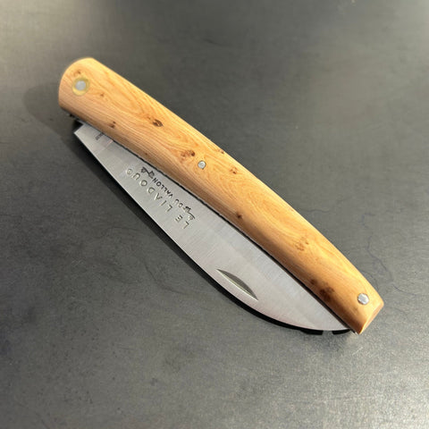 Liadou ® Exception in Juniper & Chiseled Plates
