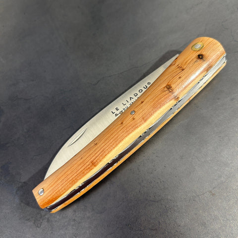Liadou ® Exception in Juniper & Chiseled Plates