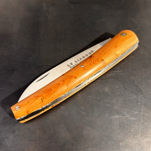 Liadou ® Exception in Juniper & Chiseled Plates