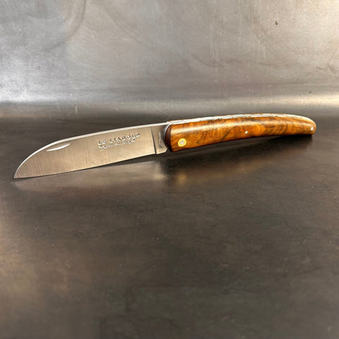 Liadou Exception in Vallon Walnut & Chiseled Plates