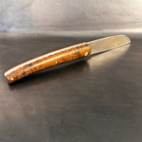 Liadou Exception in Vallon Walnut & Chiseled Plates