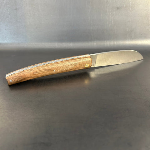 Liadou Exception in Vallon Walnut & Chiseled Plates