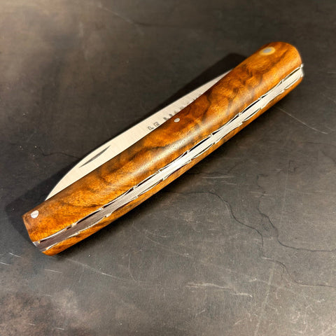 Liadou Exception in Vallon Walnut & Chiseled Plates