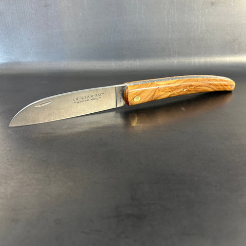 Liadou Exception in olive wood & Chiseled Plates