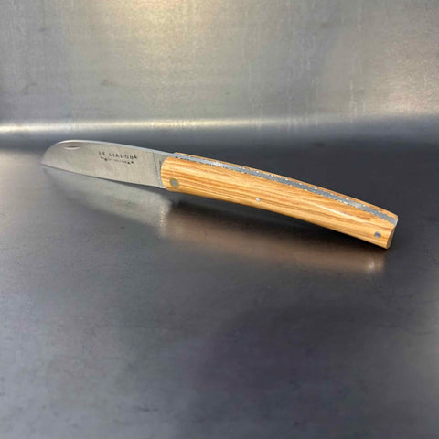 Liadou Exception in olive wood & Chiseled Plates