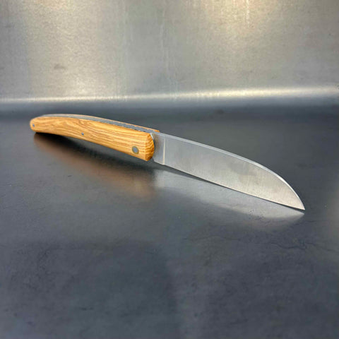 Liadou Exception in olive wood & Chiseled Plates