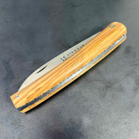 Liadou Exception in olive wood & Chiseled Plates