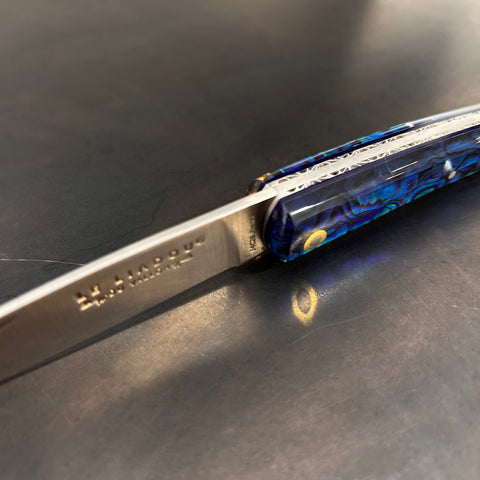 Petit Liadou in Abalone & Chiselled Plates