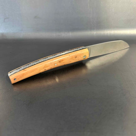 Petit Liadou in Juniper & Chiseled Plates