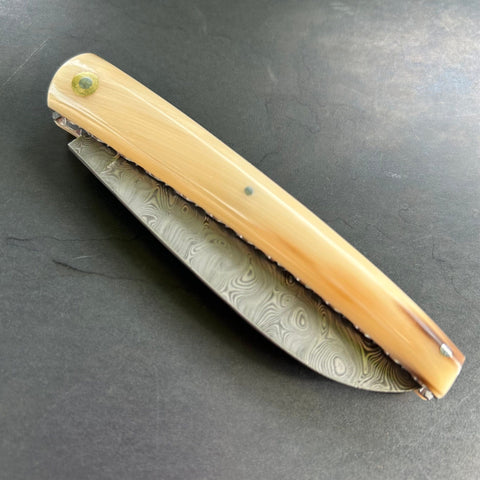 Petit Liadou Exception in Juniper Burl & Damascus Blade