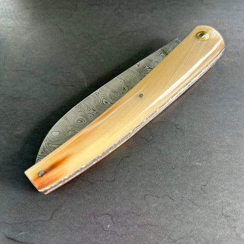 Petit Liadou Exception in Juniper Burl & Damascus Blade