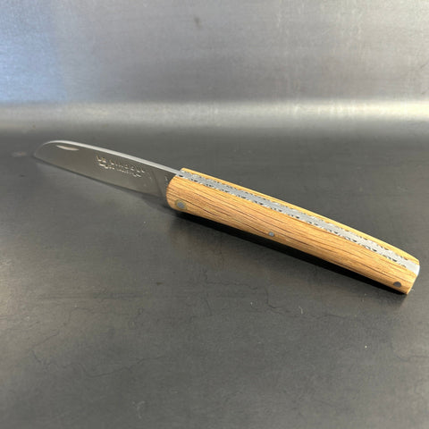 Petit Liadou in Cask Oak & Chiseled Plates