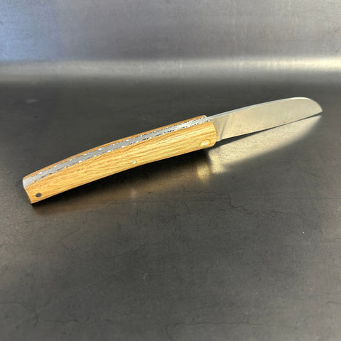 Petit Liadou in Cask Oak & Chiseled Plates