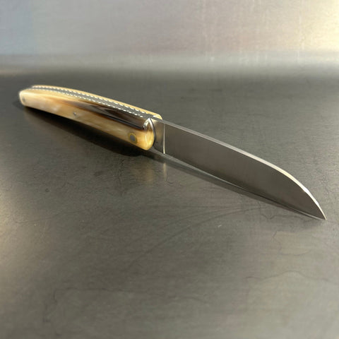 Petit Liadou in marbled Horn Tip & Chiseled Plates