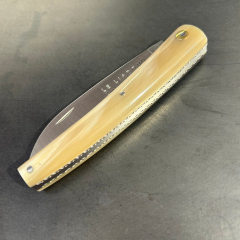 Petit Liadou in marbled Horn Tip & Chiseled Plates