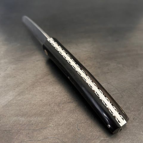 Petit Liadou Exception in Juniper Burl & Damascus Blade