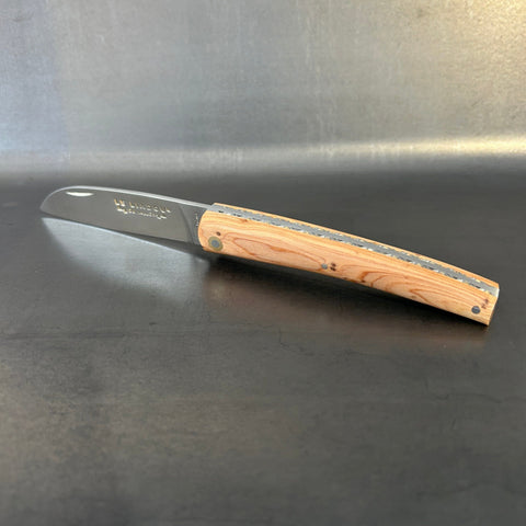 Petit Liadou in Juniper & Chiseled Plates