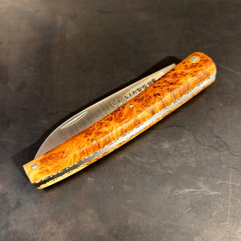 Petit Liadou in Juniper & Chiseled Plates