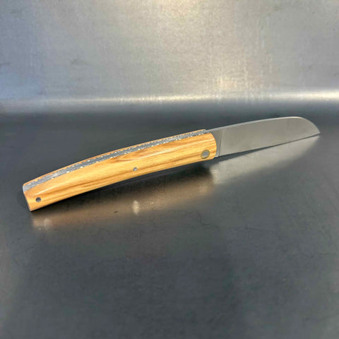 Petit Liadou in Olive & Chiseled Plates